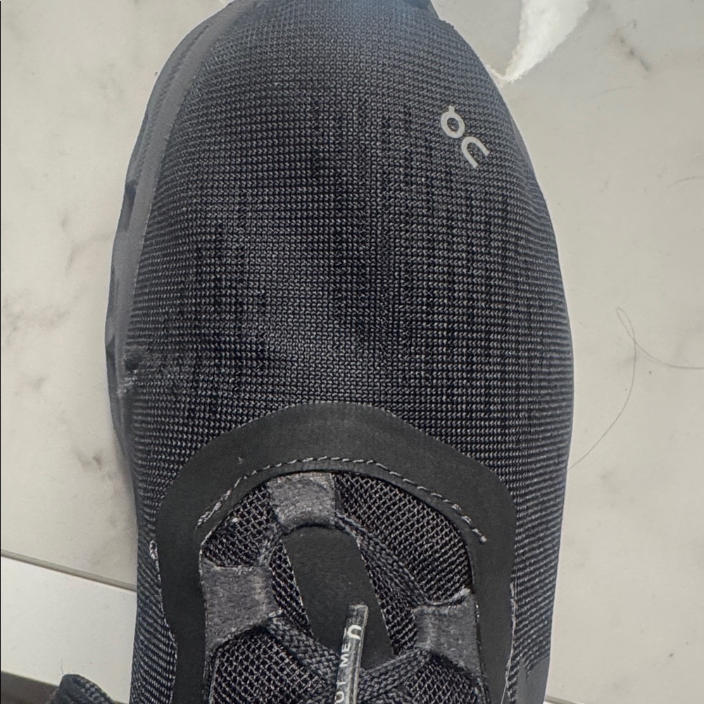On Running  Women Running Shoes - Picture 8 of 10